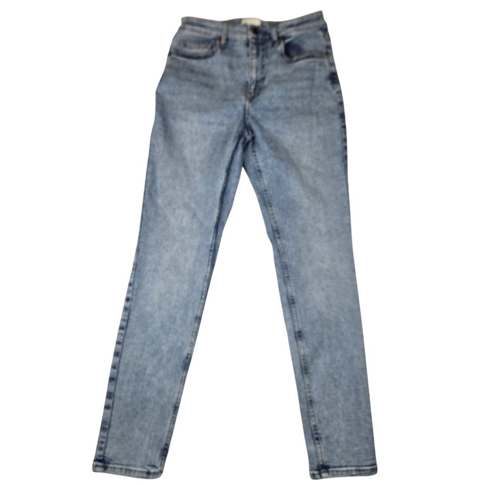 H&M Women's Skinny Jeans Size 8 Light Wash Stretch Classic Minimalist Denim Jean